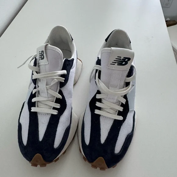New Balance 327 Women's Sneakers - Navy, Light Blue, White size 6 - Picture 3 of 6